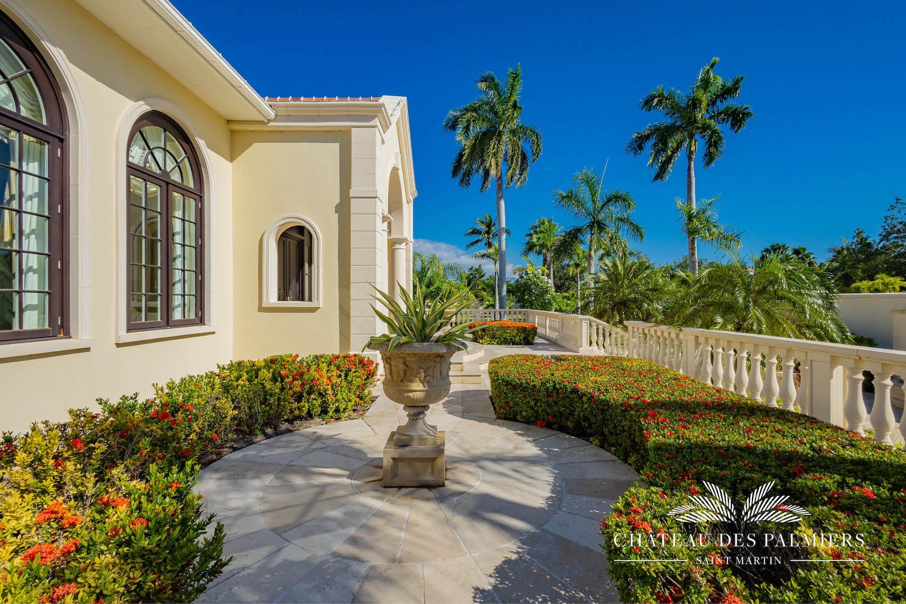 Le Chateau des Palmiers villa photo.